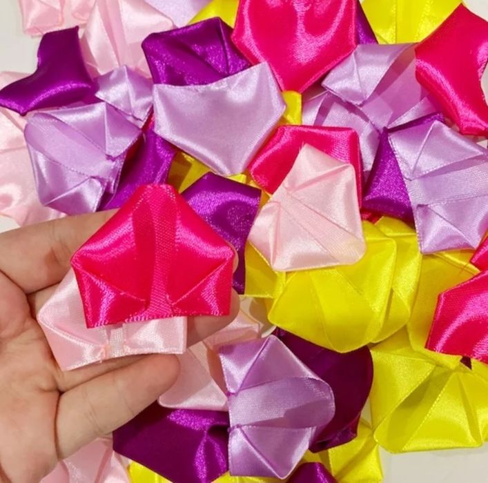 пелюстки для троянд з атласної  стрічки