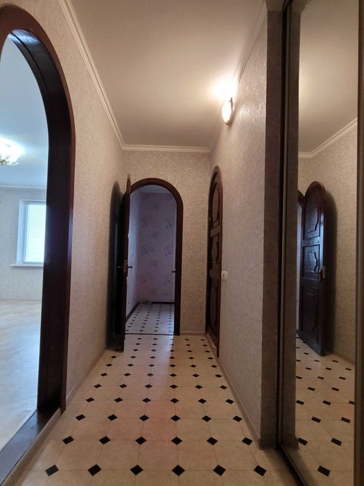 Продається однокімнатна квартира на Митниці