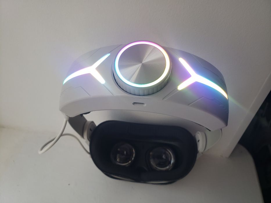 Ігровий шолом OCULUS Quest 2