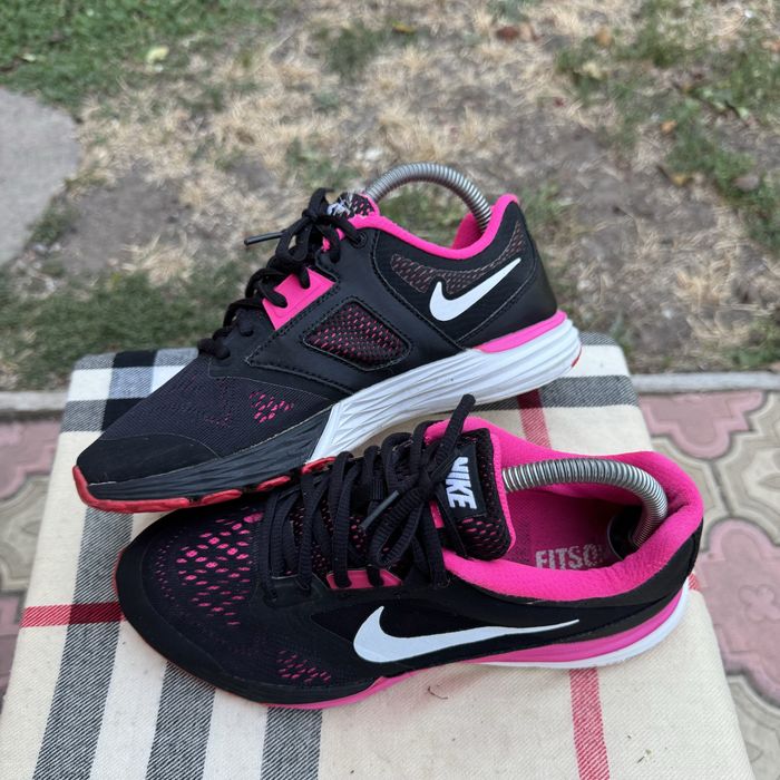 Кроссовки Nike Tri Fusion Run Black, 38,5 размер, Оригинал, Кросівки