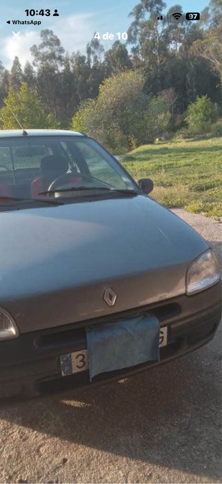 Carro renault clio