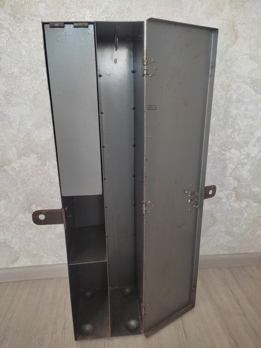 Сейф збройовий (оружейный).