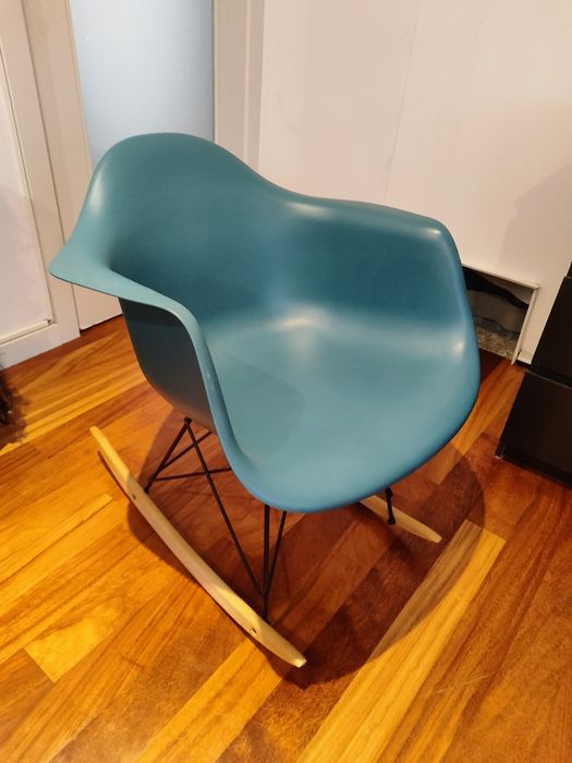 Cadeira de baloiço design moderno