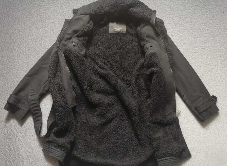 Пальто ZARA утеплене чорне розмір M