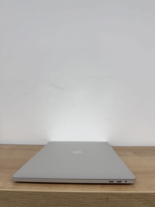1 цикл | Macbook Pro 15” 2018(2019) I7 16Gb | 256Gb • Гарантія Макбук
