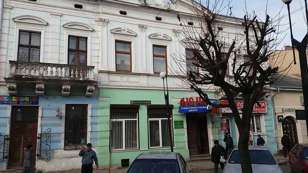 Продаж нерухомого майна 3/100 частки, площею 27,5 кв.м, м.Коломия