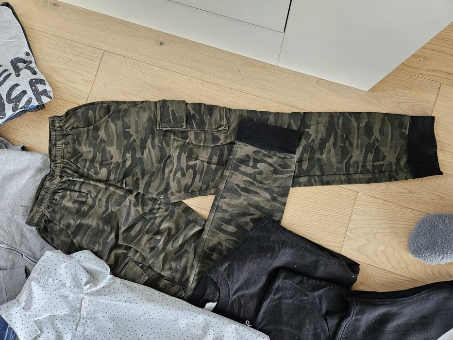 Zestaw ubrań dla chłopca rozmiar 152/ 158