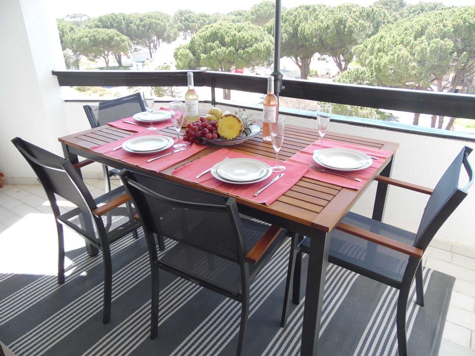 CASA CHICO-T1 grande c/ 2 terraços a Pé p/ Marina + Piscinas + Central + Estacionamento- LIVRE A PARTIR DE  23/08 - Vilamoura