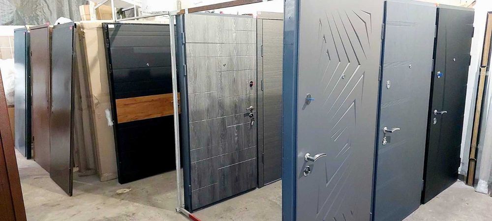 Металлические входные броне двери бу и новые вхідні металеві двері