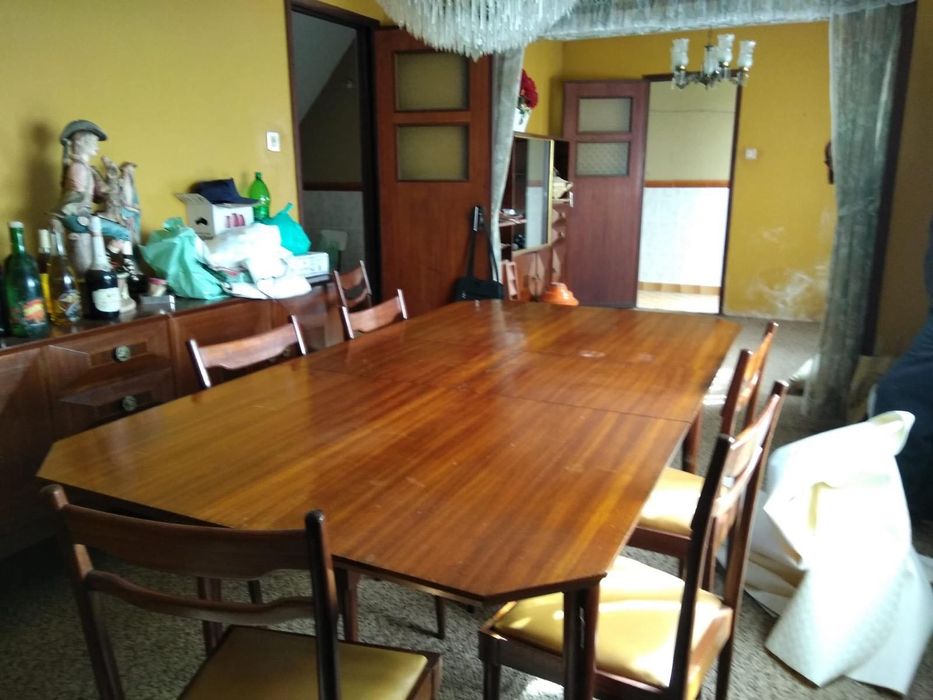 Mesa de sala c/ 8 cadeiras