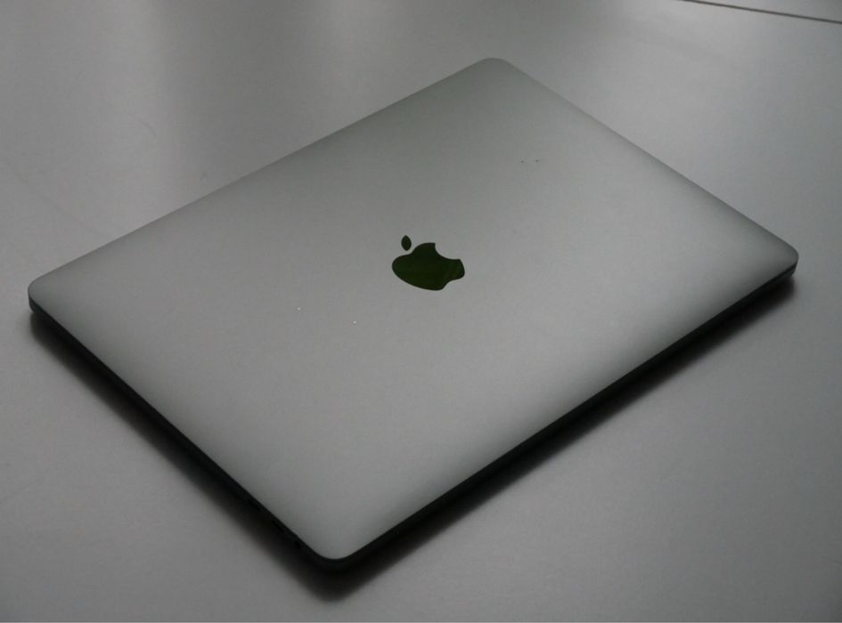 MacBook Pro 2018/2019 | i7 2,7 Ghz | 16GB RAM | 256GB M2 SSD