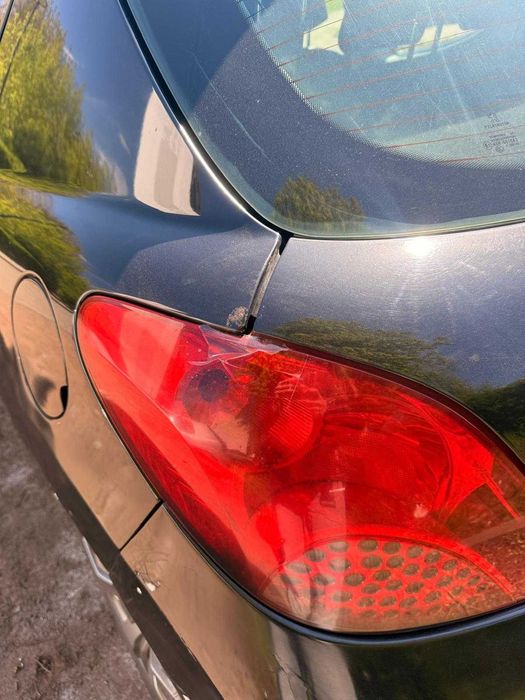 samochód osobowy peugeot 207