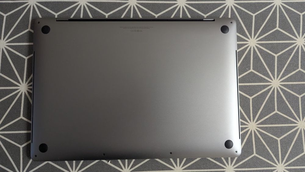 MacBook Pro 16 i9 1Tb