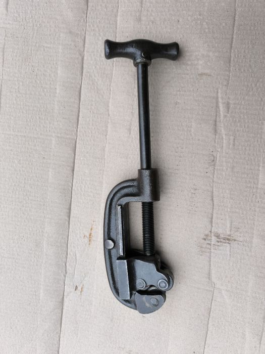 Труборез ручной ссср