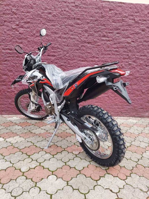 Мотоцикл LONCIN SX2 LX250GY-3K
