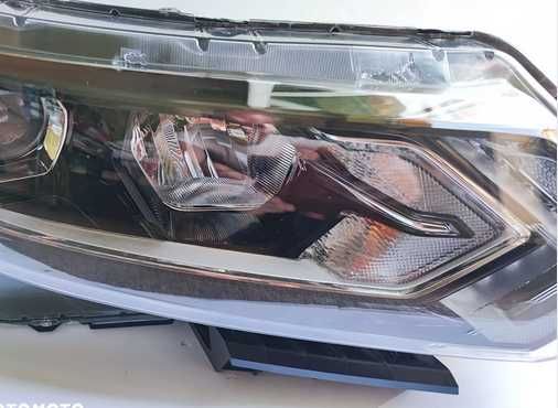 Lampa Nissan Qashqai 2017 do 21 lift J11 Koito Reflektor