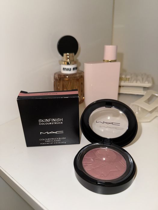 Róż Mac skinfinish colourstruck blush/ Honeylove