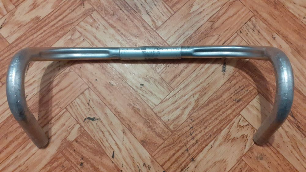 Кермо шосейне Чінеллі (Італія)