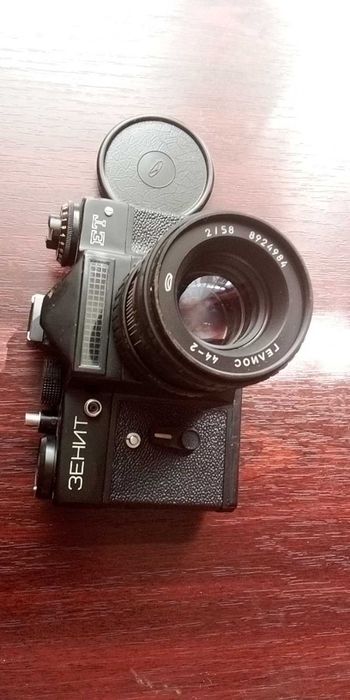 Продам советский зеркальный фотоаппарат Зенит ЕТ