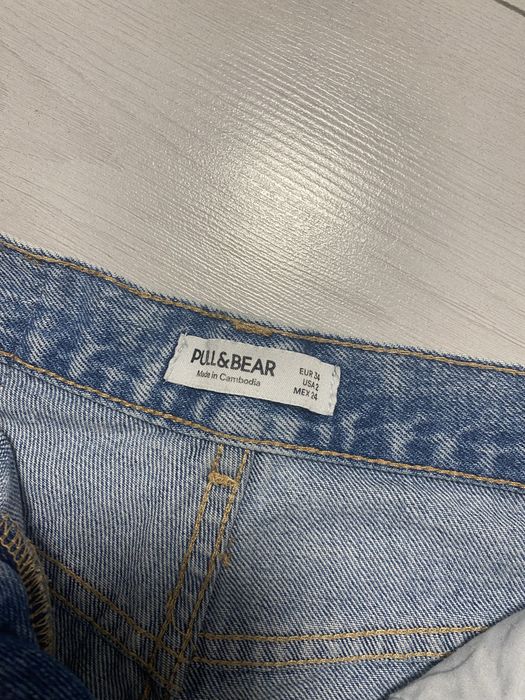 Жіночі джинсові шорти Pull&Bear з рваними деталями, р. 34