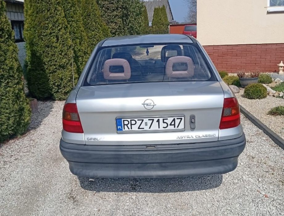 Sprzedam Opla Astrę