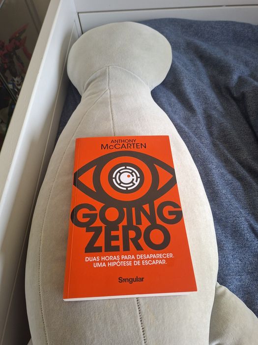 Livro Going Zero