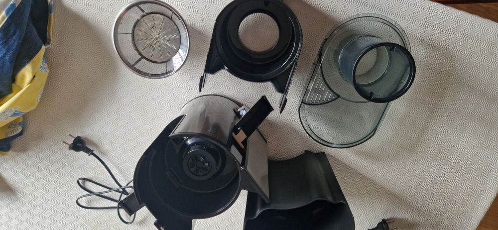 Centrifugafora (máquina de sumos naturais)