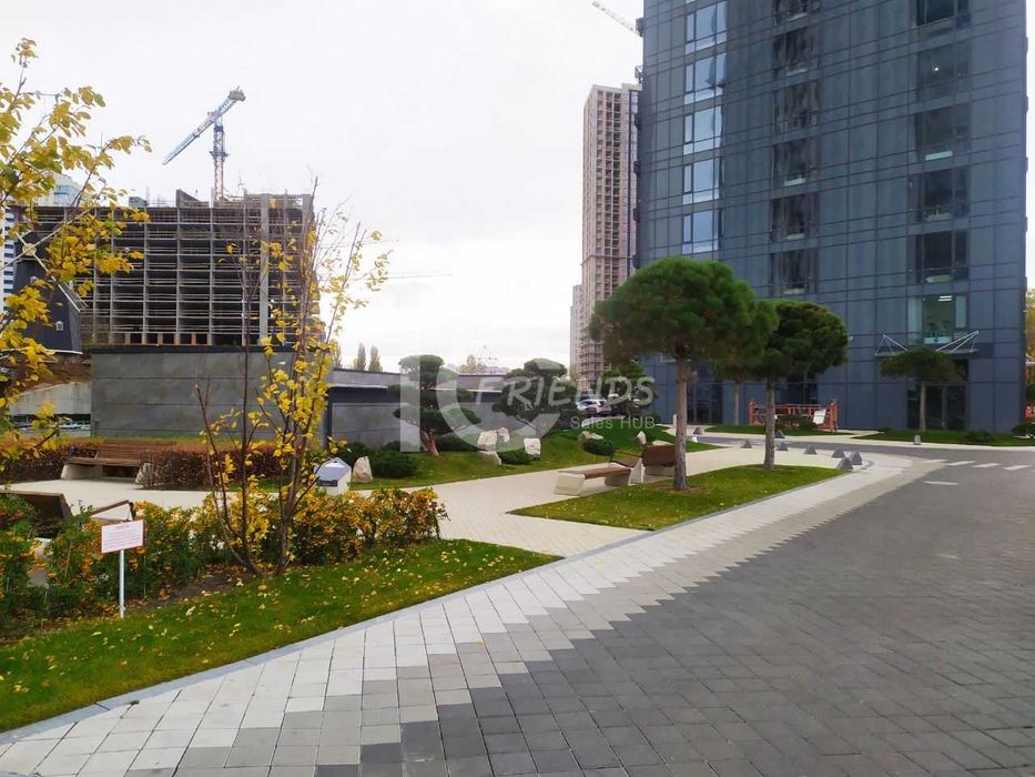 Паркінг в ЖК Метрополіс під 3 будинком