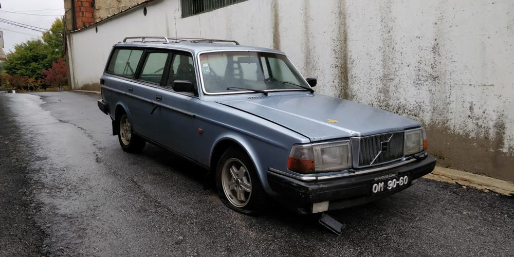 Volvo 245 GLE 2300cc