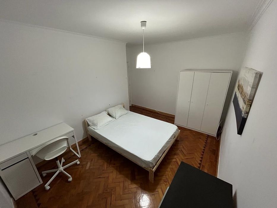 Aluga-se QUARTOS em Monte Abraao