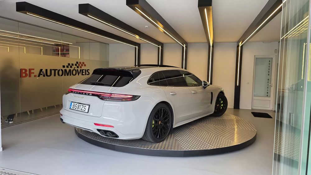 Porsche Panamera Sport Turismo 4S E-Hybrid