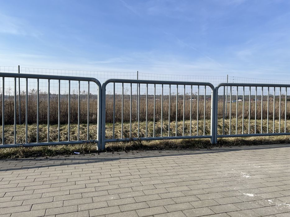 Bariera drogowa chodnikowa U-12a 150 cm z pionowymi szczeblinkami