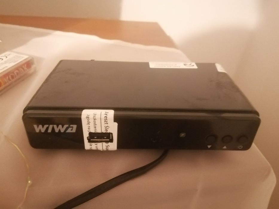 Telewizor Dvbt1 Manta 19cali + Dekoder Dvbt2+ przewód antenowy+ przewód hdmi