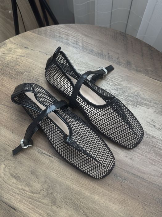 Трендові босоніжки/балетки