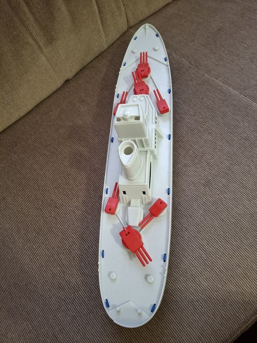 Великий набір рятувальників: Гелікоптер зі світлом, Військовий корабль