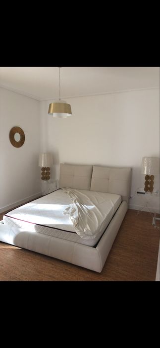 Cama AREA+ colchão novo