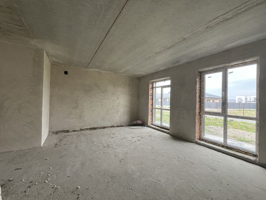 Продається таунхаус 135 м2 з гаражем . Паркан, брама, фіртка
