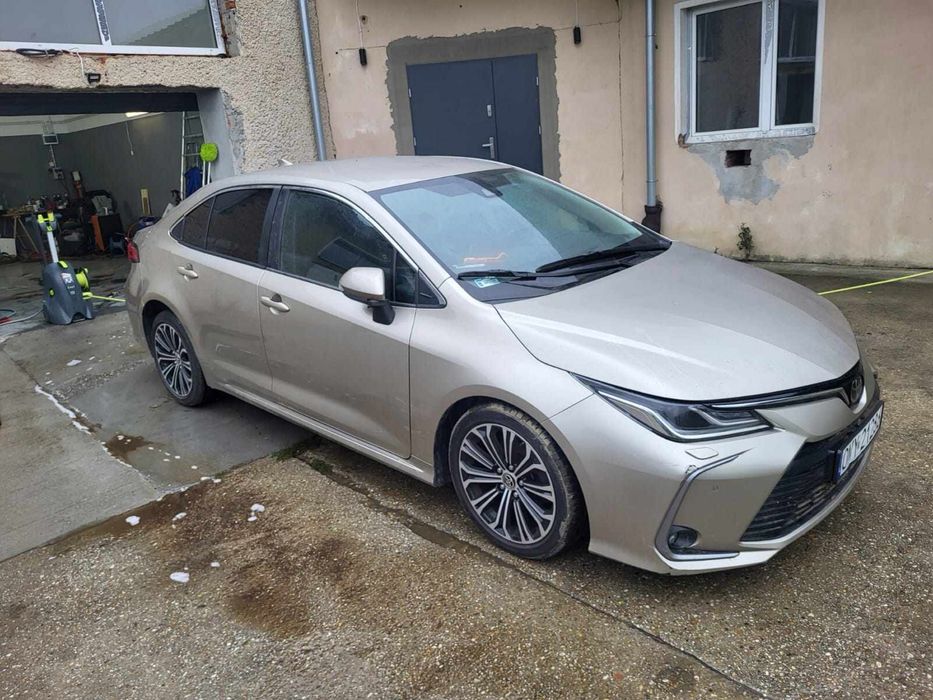 Toyota corolla e21 2020r wszystkie części drzwi maska błotnik szyby it