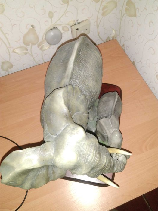 Продам статуэтку