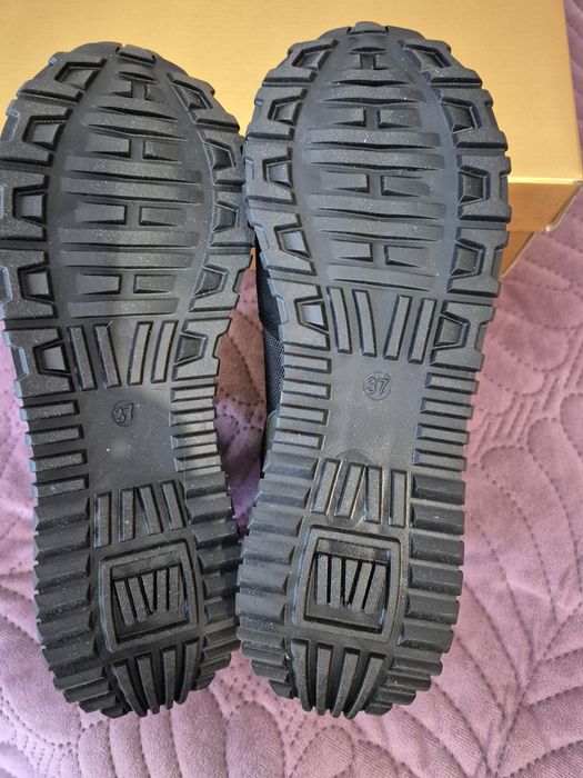 Кросовки кожаные