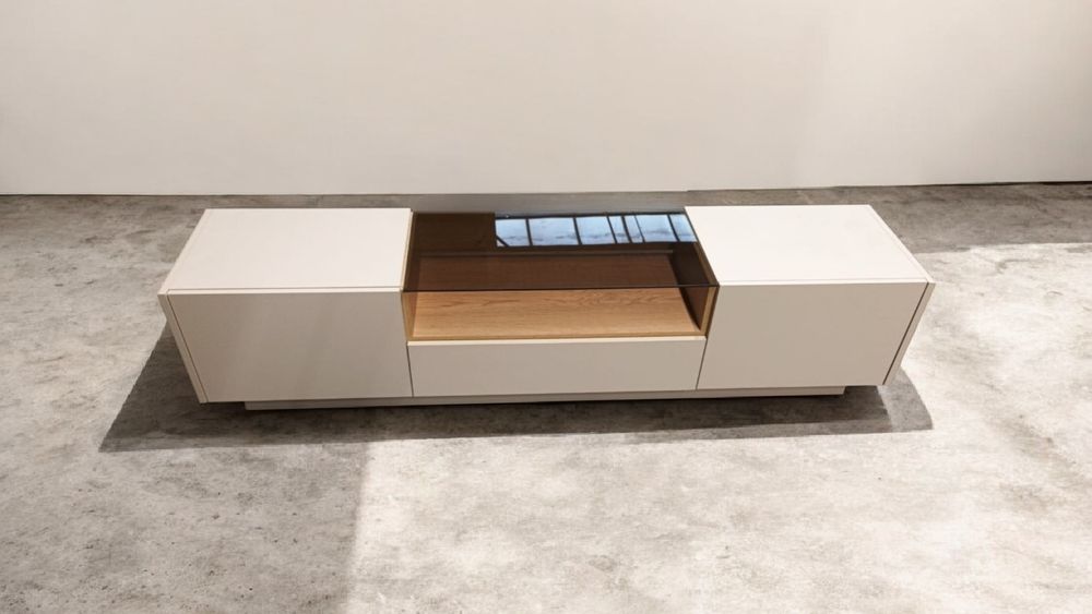 Szafka rtv z półką  szklaną 177cm  w kolorze  jasny kaszmir