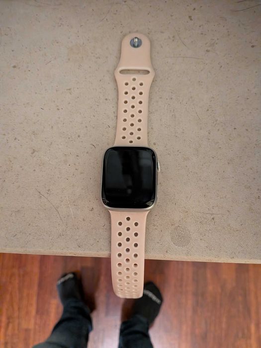 Vários relogios com caixa em pele