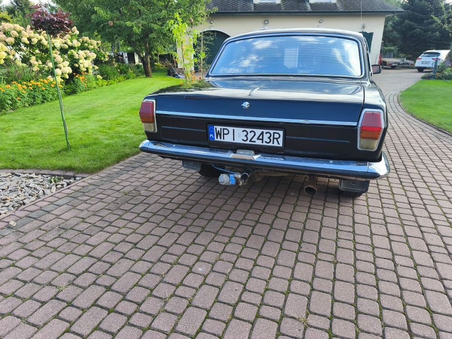 Wołga GAZ 2410 po małym tuningu