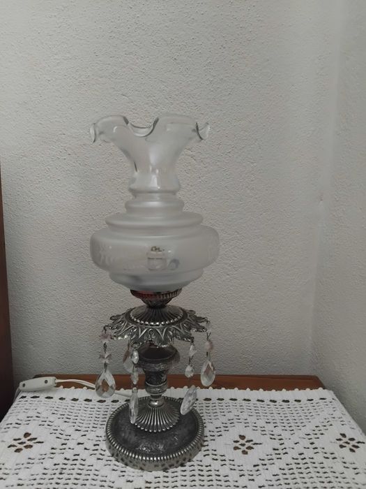 Candeeiro de mesa classico