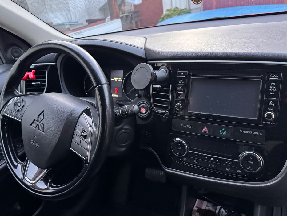 Mitsubishi Outlander 2015