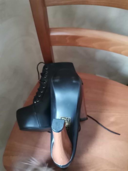 Botki damskie czarne