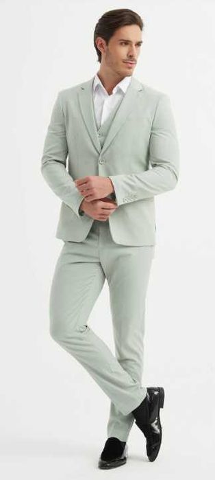 Fato para noivo ou convidados