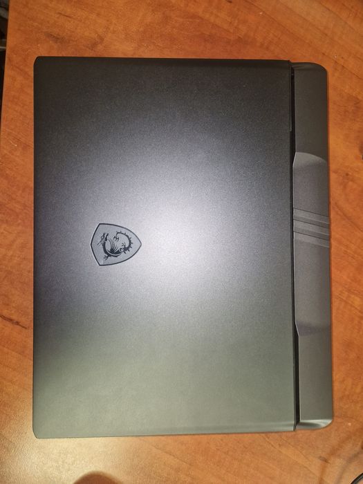 Laptop MSI Vector 16 HX - AI 5070 Ti, Ultra 9, 32GB, 2TB ZAREZERWOWANY