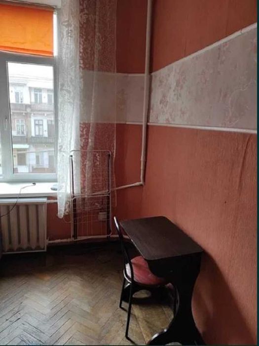 Продам комнату в центре на Соборной площади