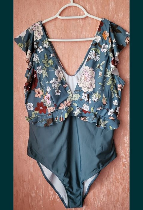 Купальник сдельный женский  50-52- 54 р Jasmine воланы на рукавах
Пог